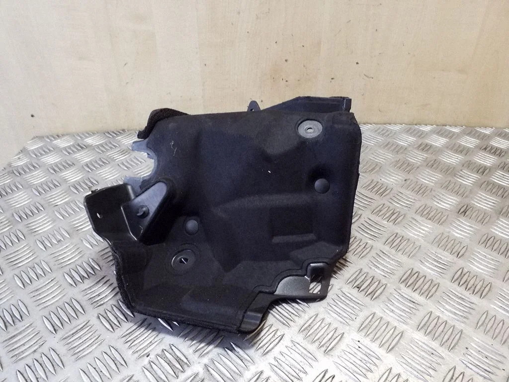 Kita variklio skyriaus detalė