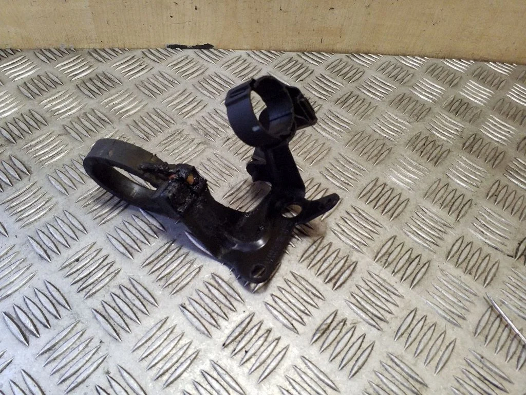 Kita variklio skyriaus detalė