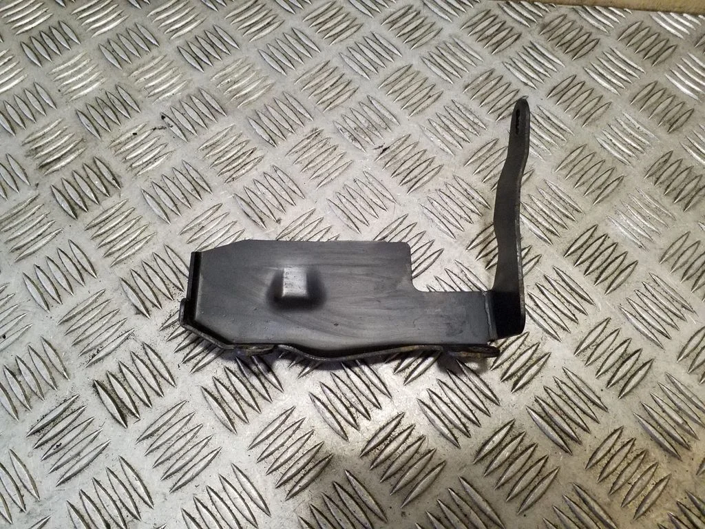 Kita variklio skyriaus detalė