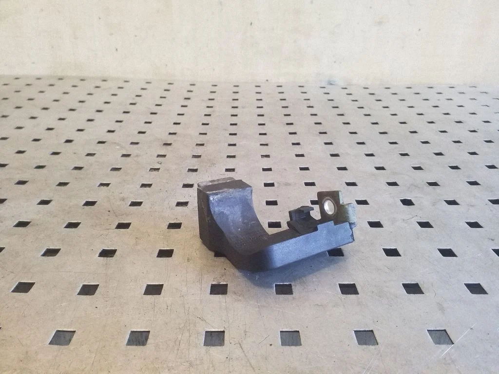 Kita variklio skyriaus detalė