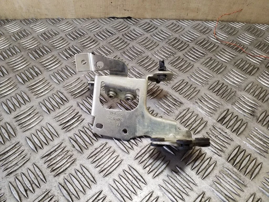 Kita variklio skyriaus detalė