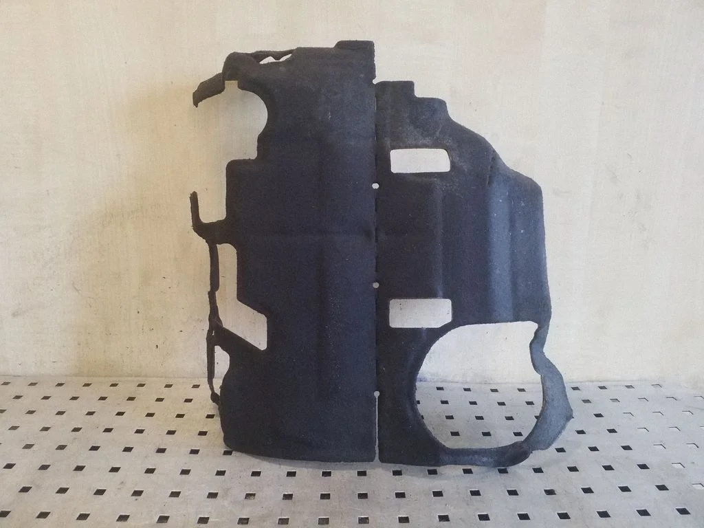 Kita variklio skyriaus detalė