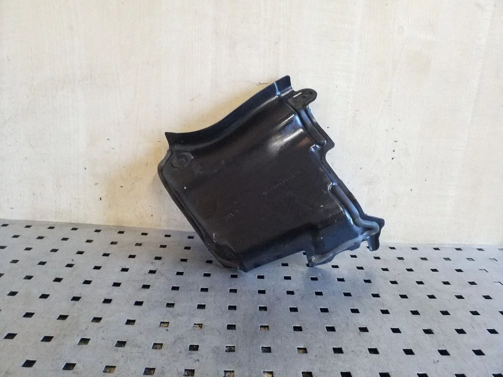 Kita variklio skyriaus detalė