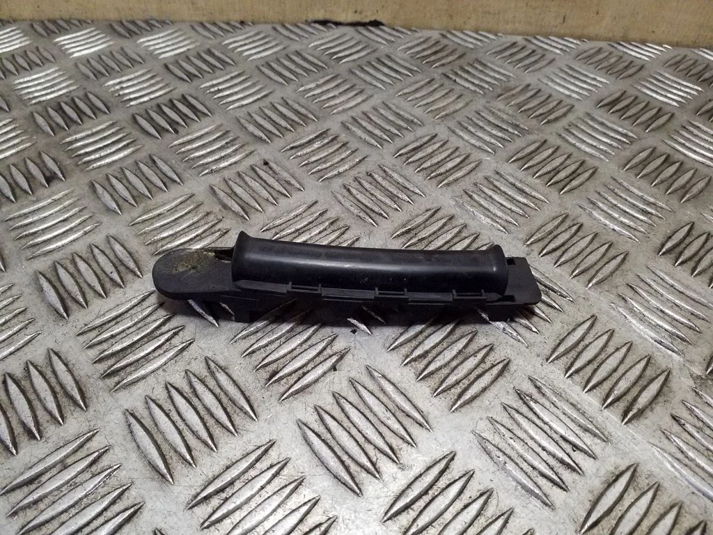 Kita variklio skyriaus detalė