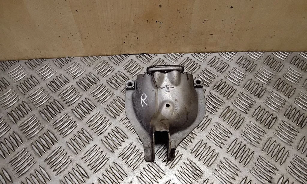 Kita variklio skyriaus detalė
