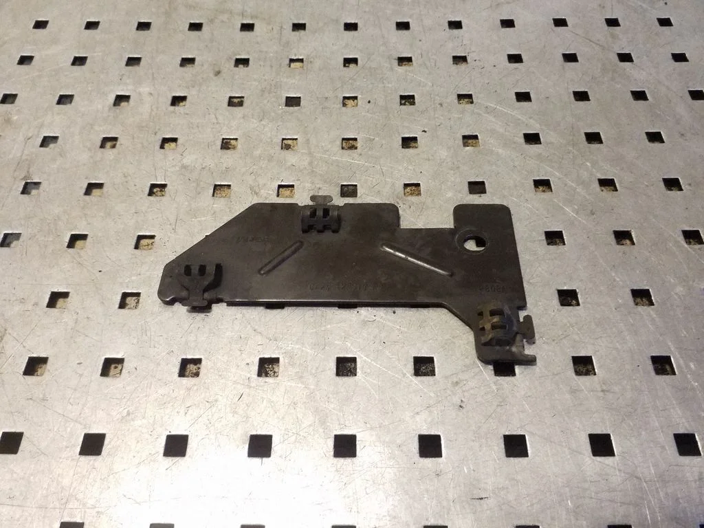 Kita variklio skyriaus detalė