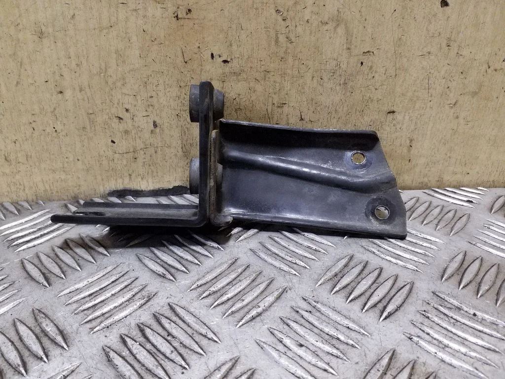 Kita variklio skyriaus detalė