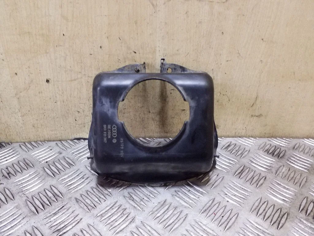 Kita variklio skyriaus detalė