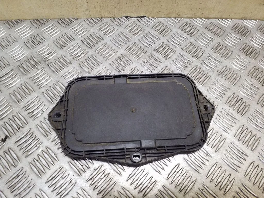 Kita variklio skyriaus detalė