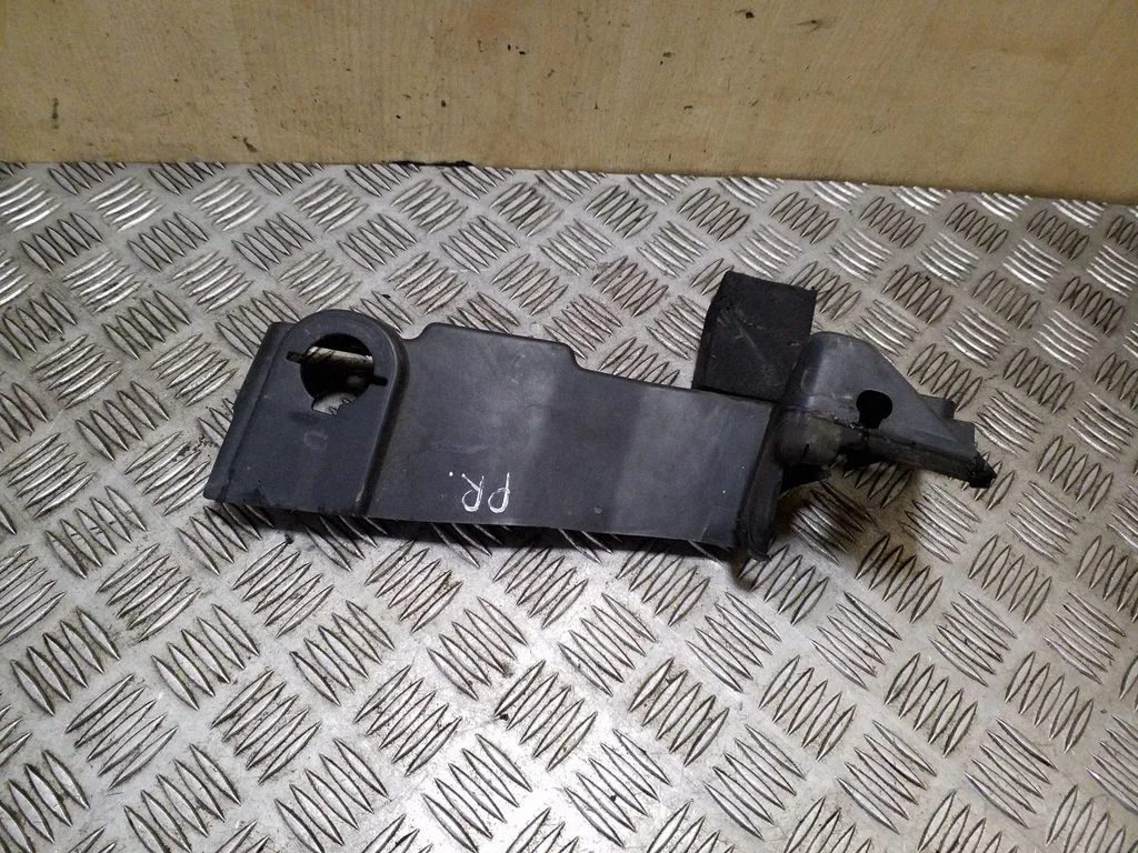 Kita variklio skyriaus detalė