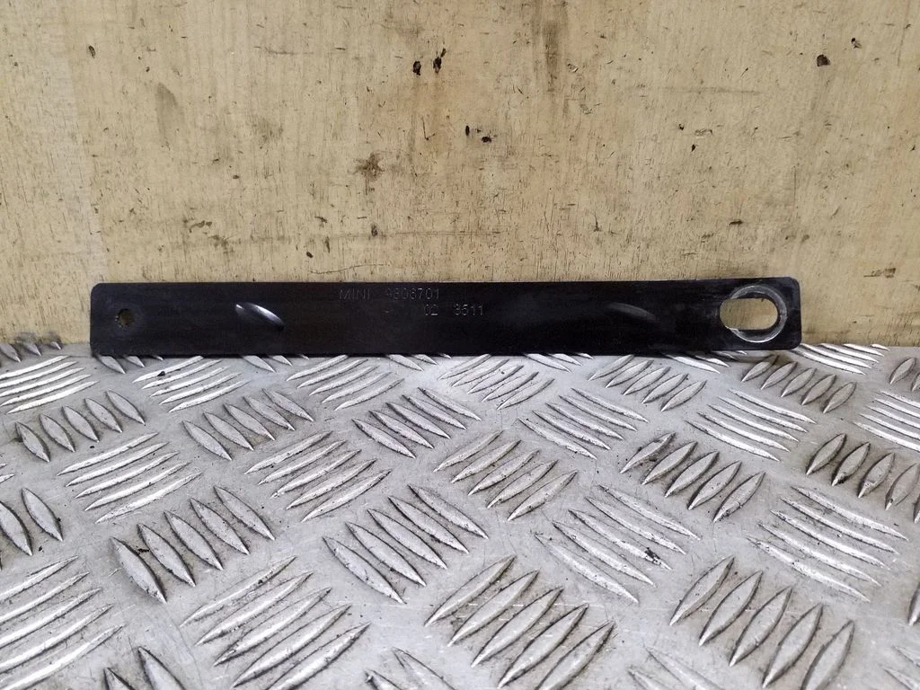 Kita variklio skyriaus detalė