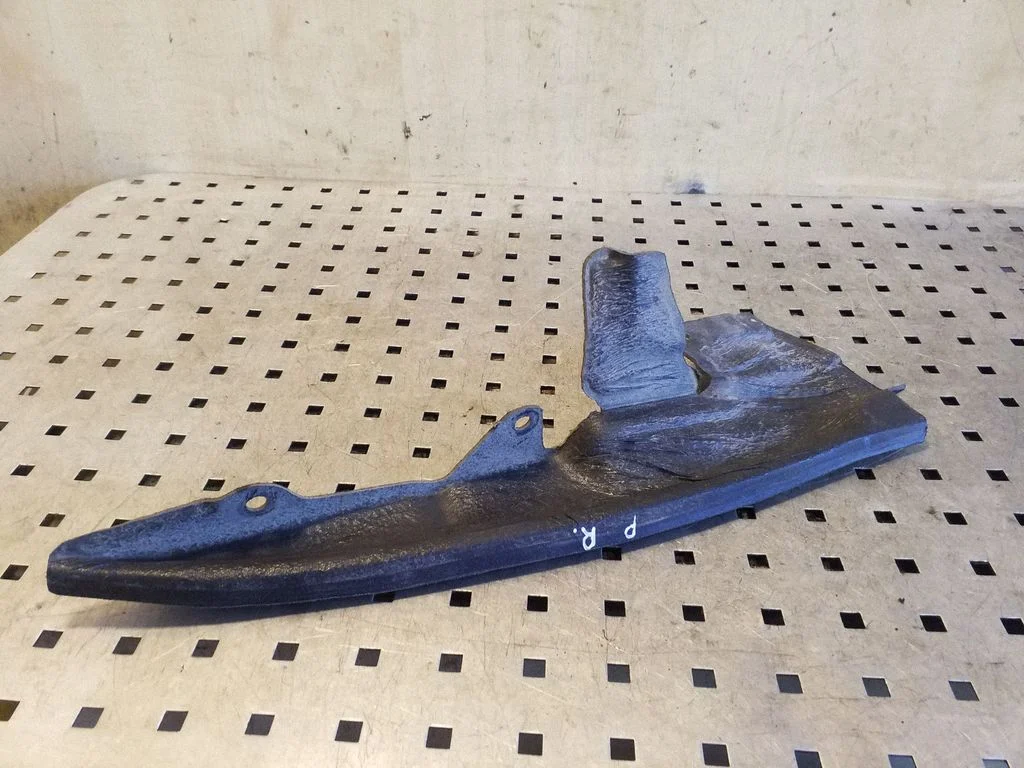 Kita variklio skyriaus detalė