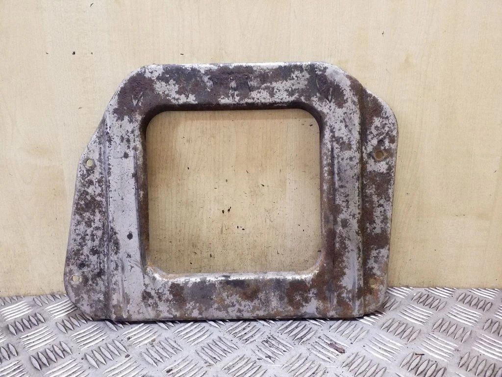 Kita variklio skyriaus detalė