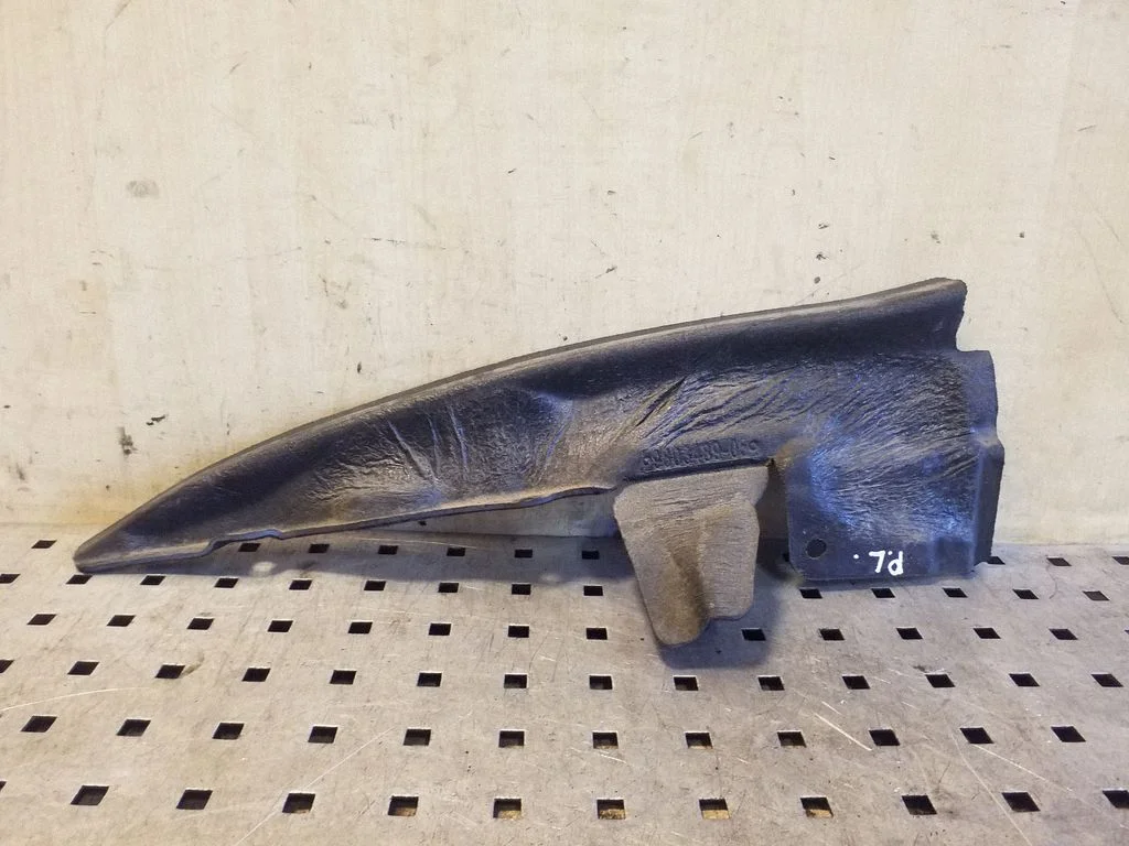 Kita variklio skyriaus detalė