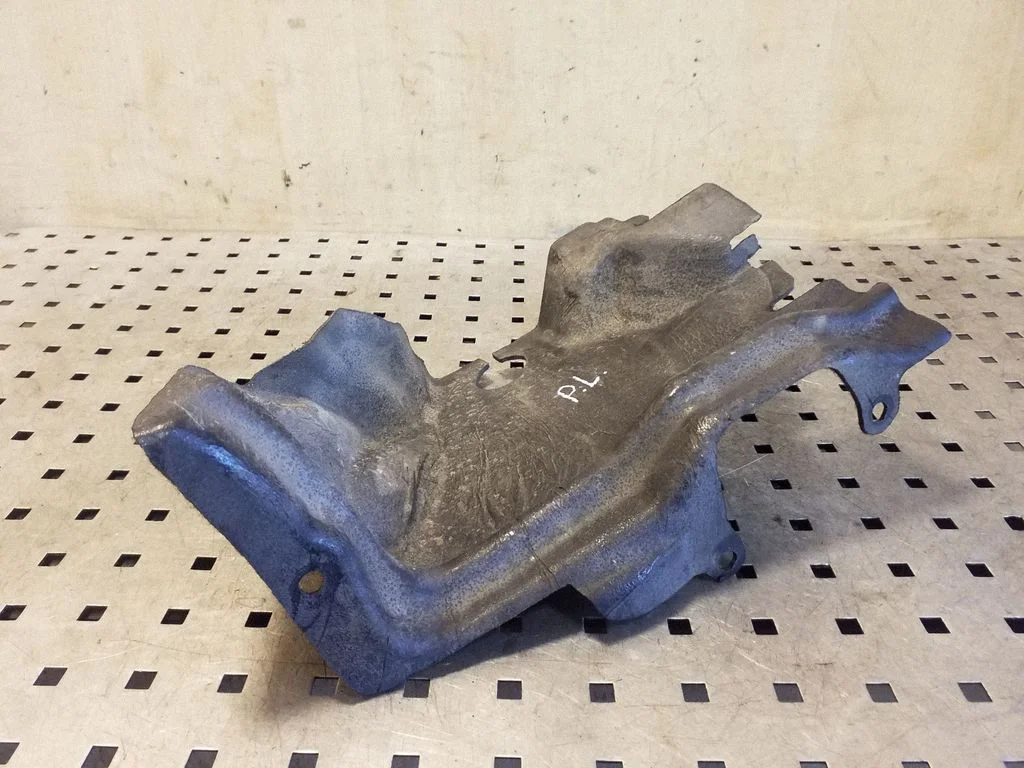 Kita variklio skyriaus detalė