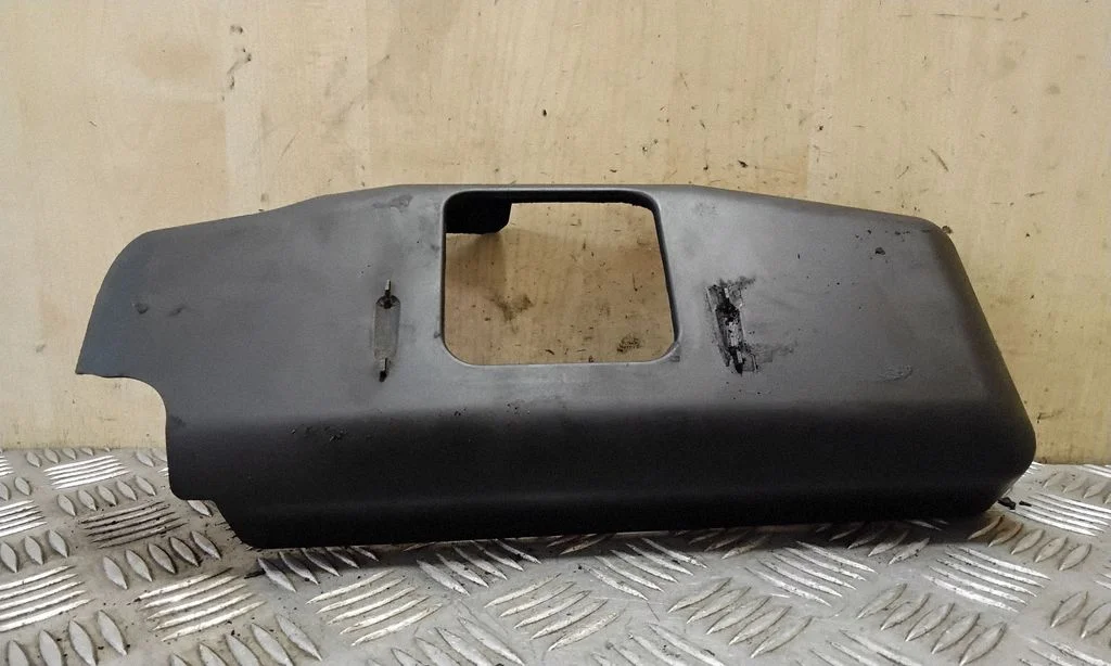 Kita variklio skyriaus detalė
