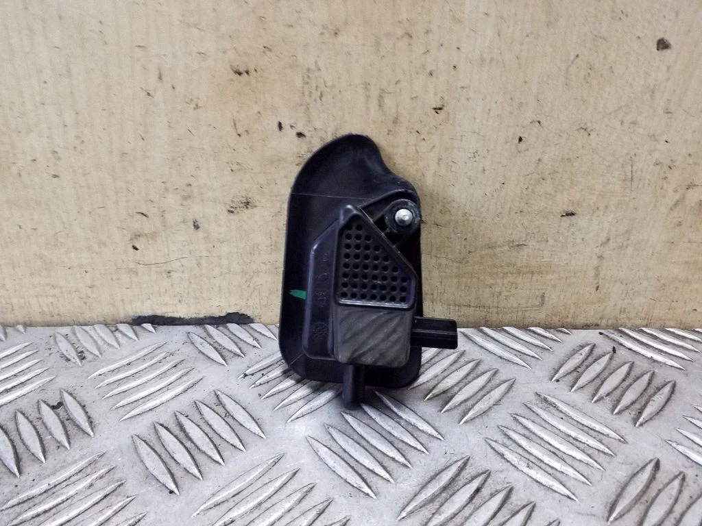 Kita variklio skyriaus detalė