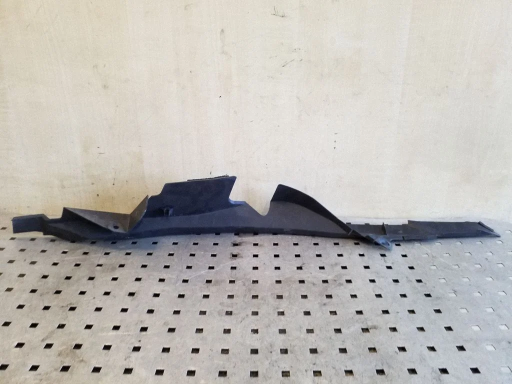 Kita variklio skyriaus detalė