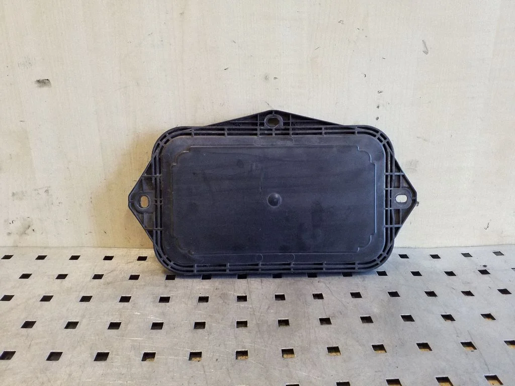 Kita variklio skyriaus detalė