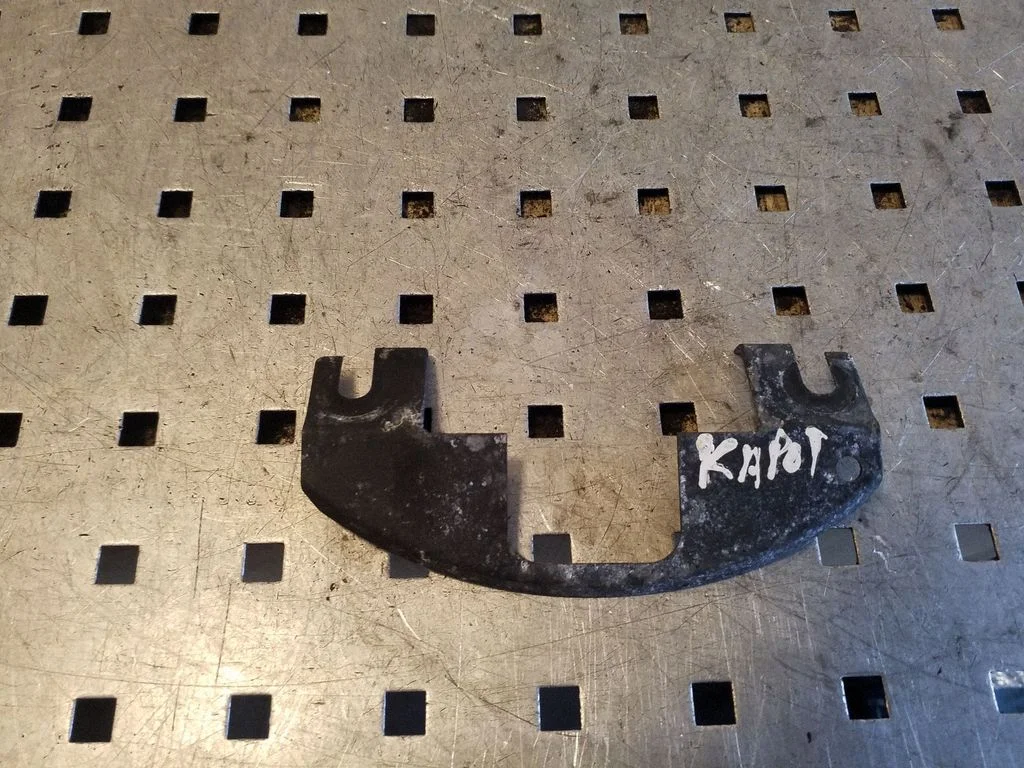 Kita variklio skyriaus detalė