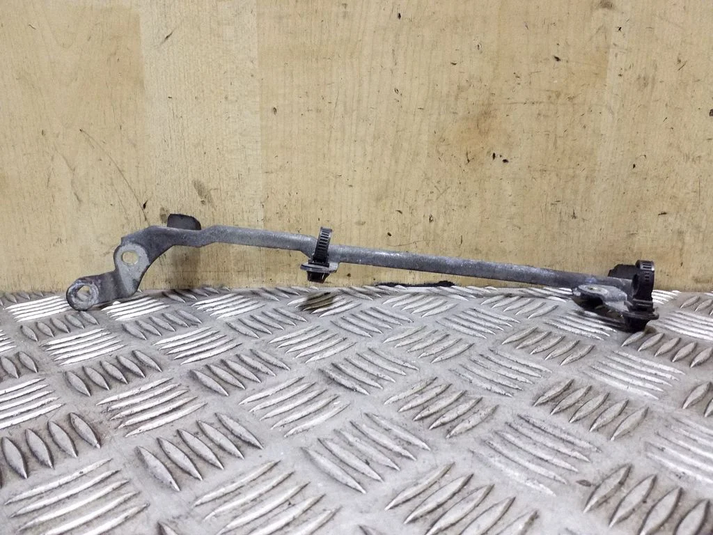 Kita variklio skyriaus detalė