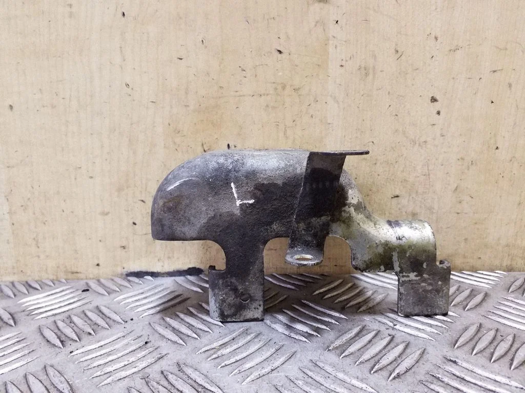 Kita variklio skyriaus detalė