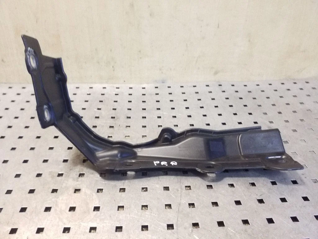 Kita variklio skyriaus detalė