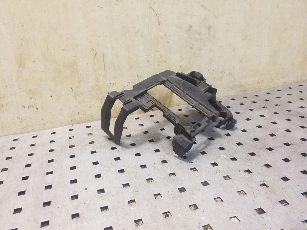 Kita variklio skyriaus detalė
