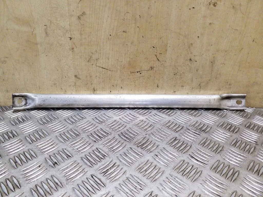 Kita variklio skyriaus detalė
