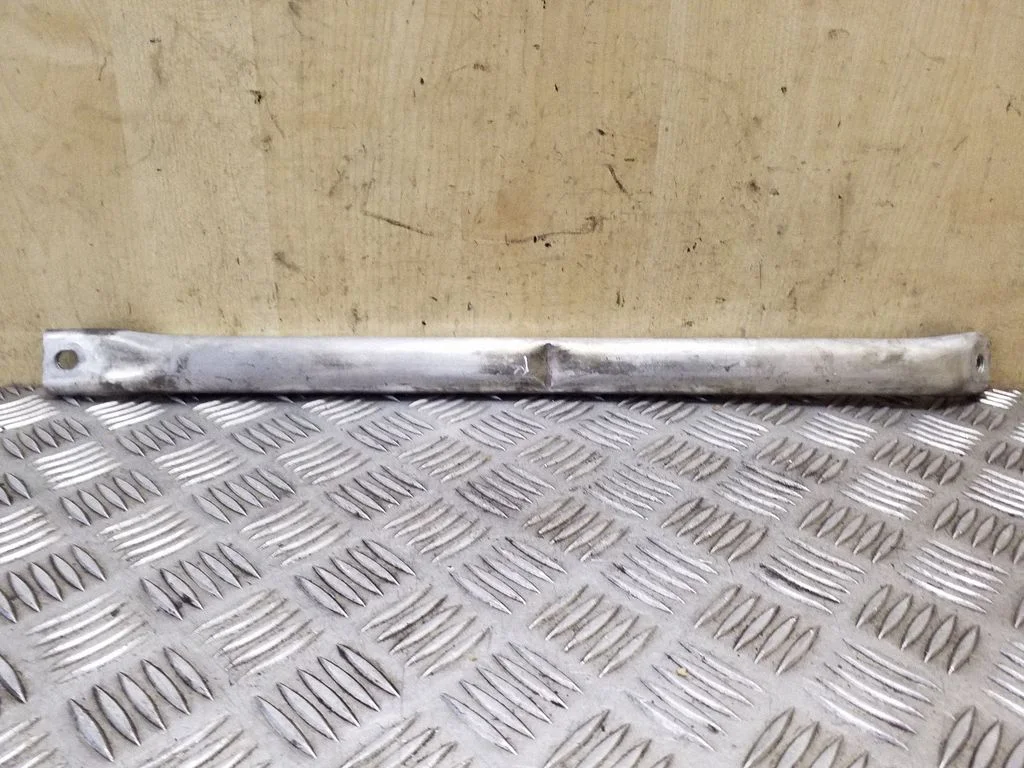 Kita variklio skyriaus detalė