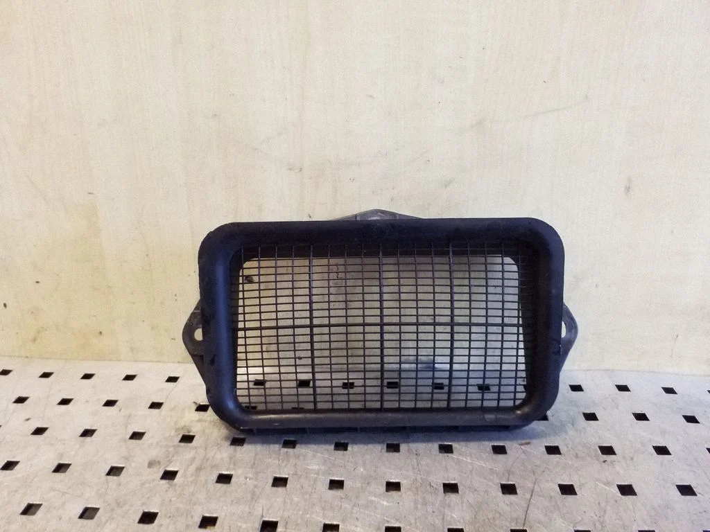 Kita variklio skyriaus detalė