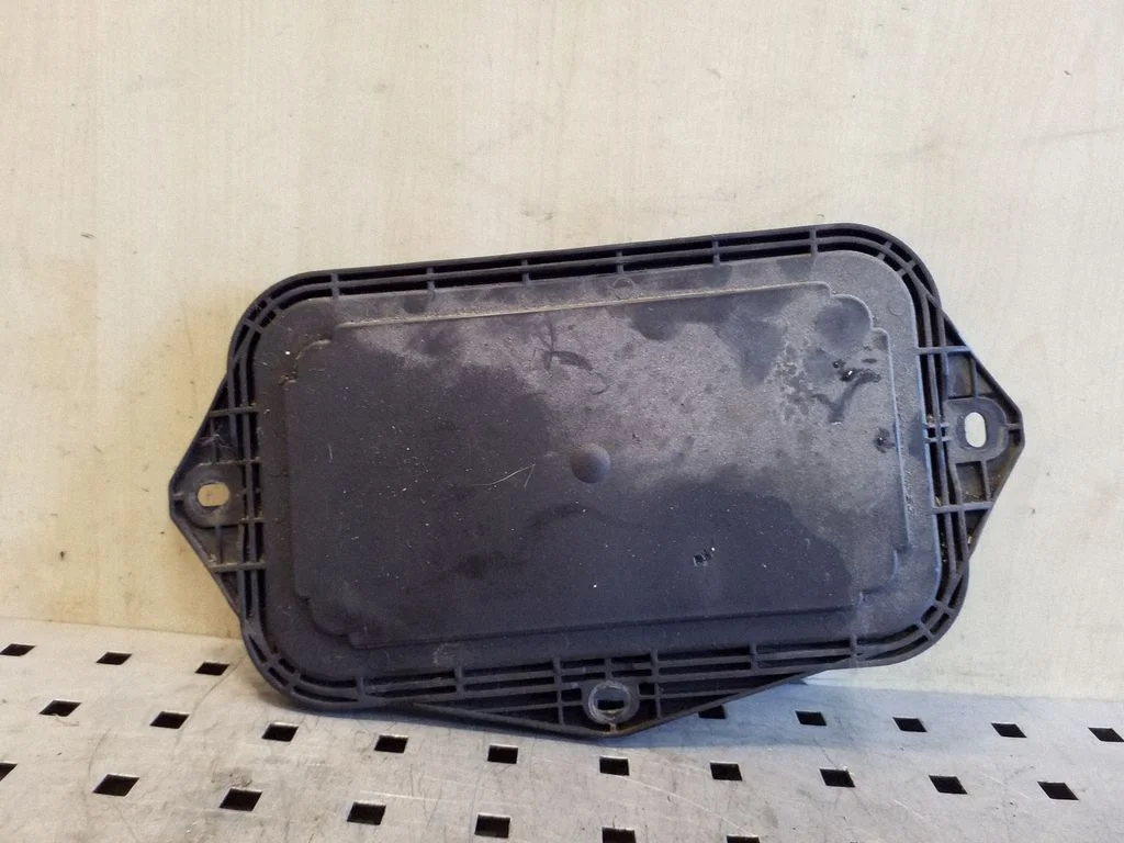 Kita variklio skyriaus detalė