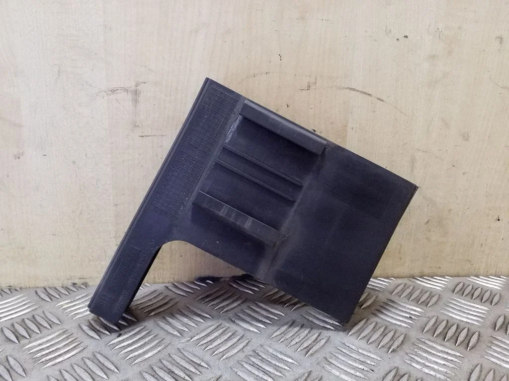 Kita variklio skyriaus detalė