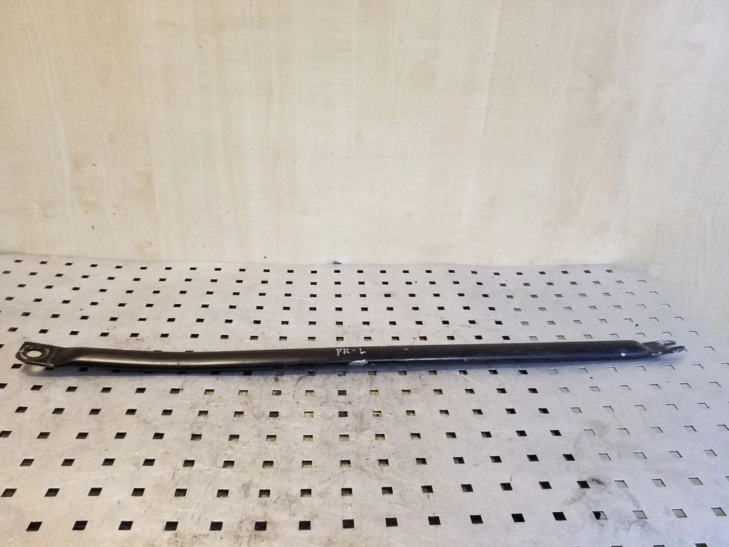 Kita variklio skyriaus detalė