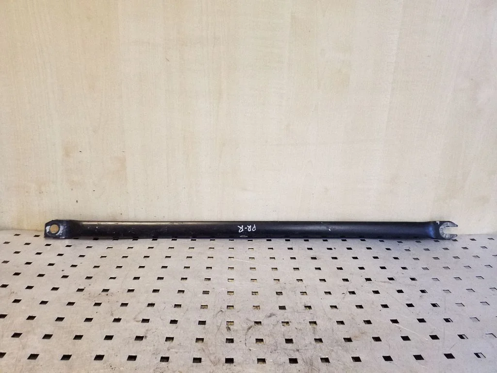 Kita variklio skyriaus detalė