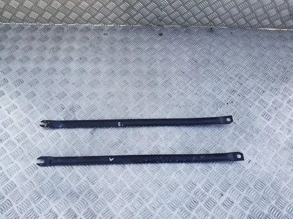 Kita variklio skyriaus detalė