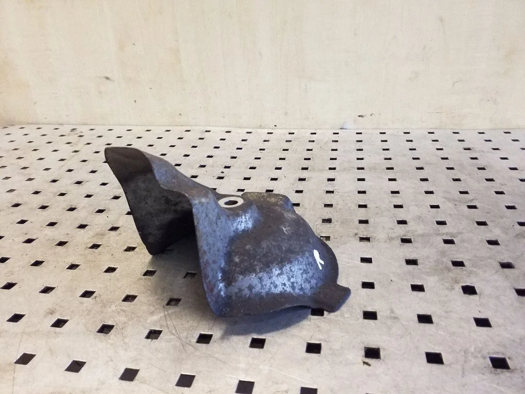 Kita variklio skyriaus detalė