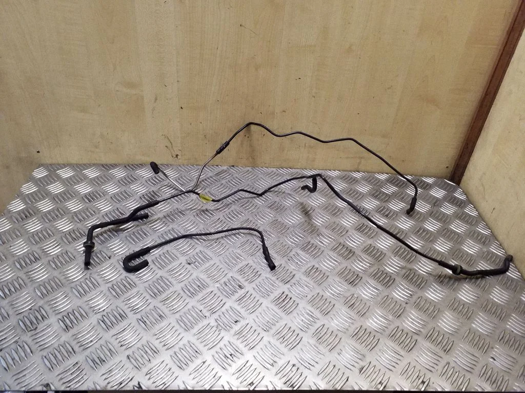 Kita variklio skyriaus detalė