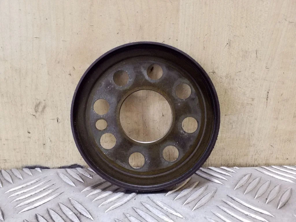 Kita variklio skyriaus detalė