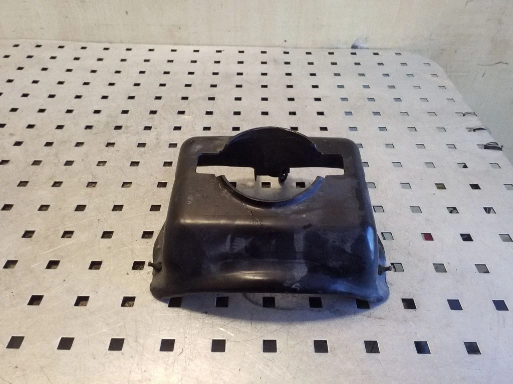 Kita variklio skyriaus detalė