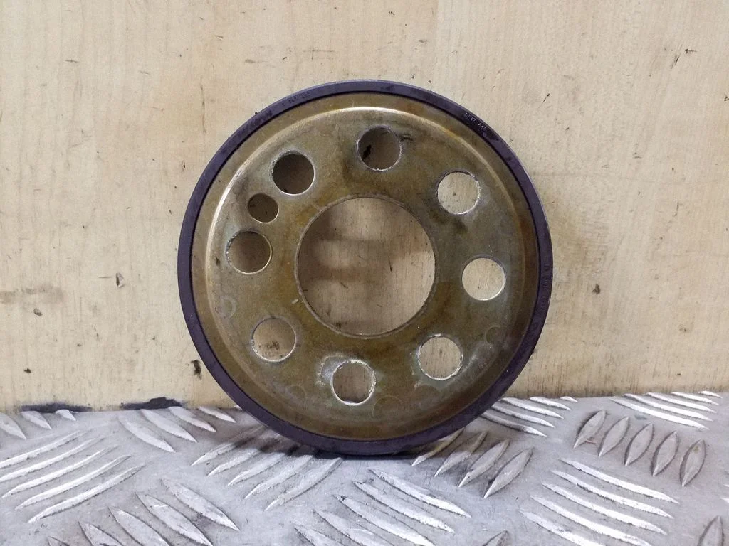 Kita variklio skyriaus detalė
