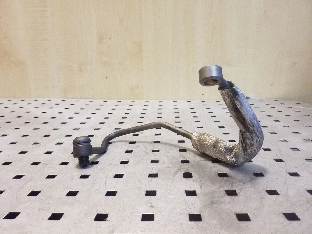 Kita variklio skyriaus detalė