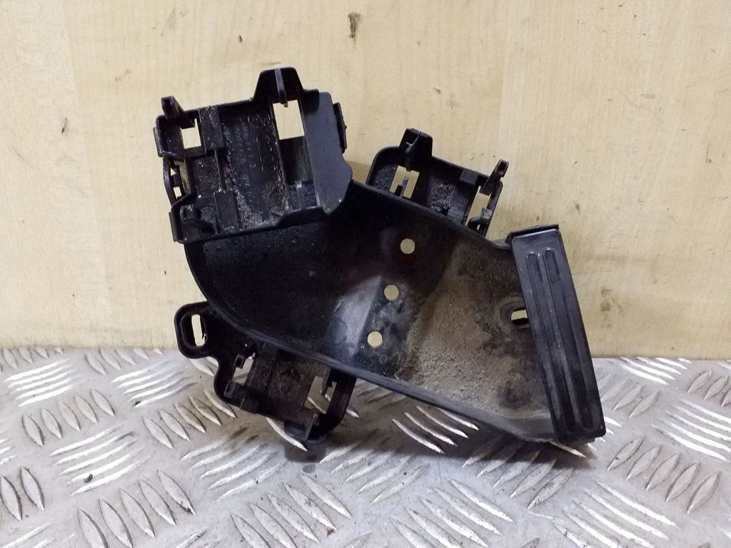 Kita variklio skyriaus detalė