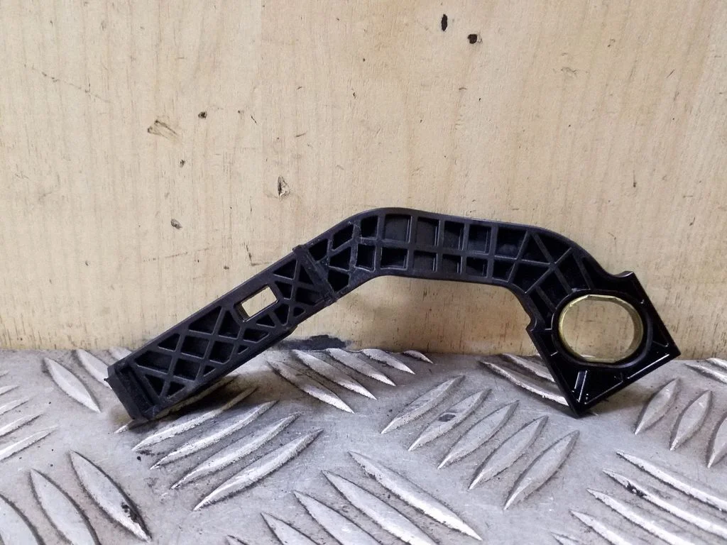 Kita variklio skyriaus detalė