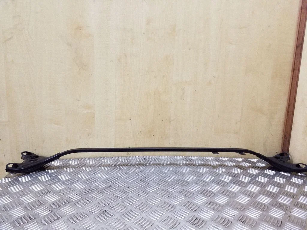 Kita variklio skyriaus detalė