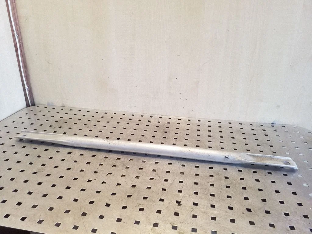 Kita variklio skyriaus detalė