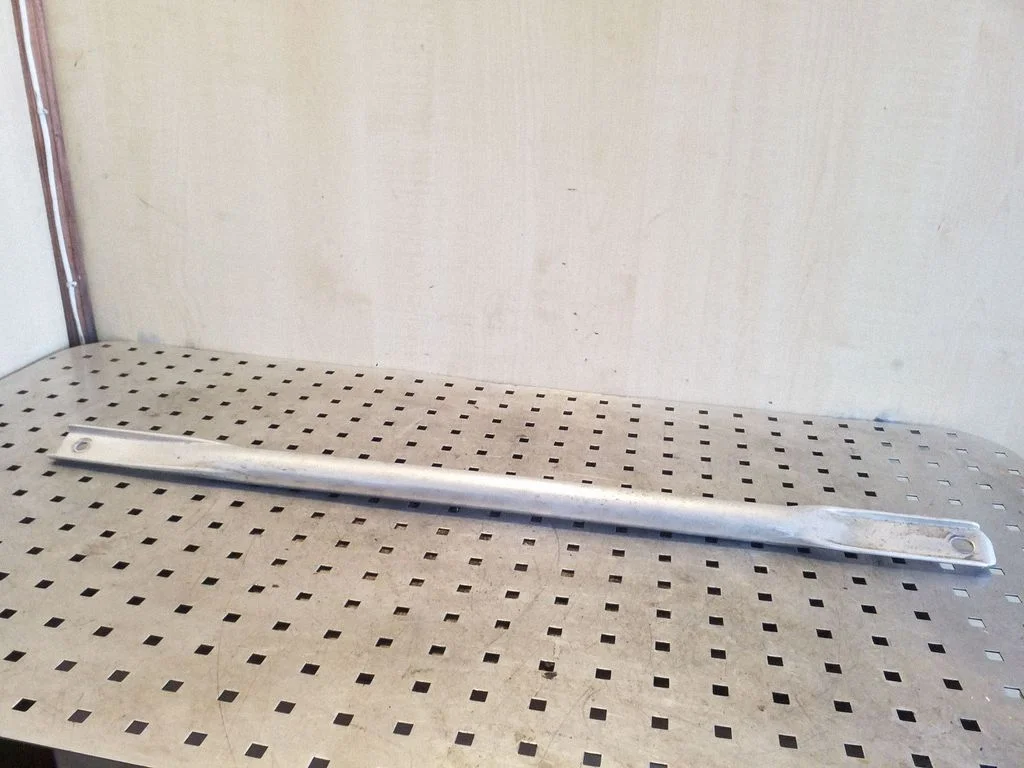Kita variklio skyriaus detalė