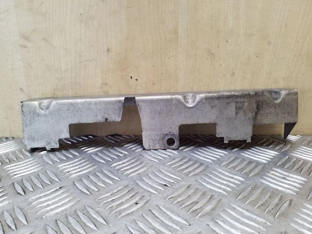 Kita variklio skyriaus detalė
