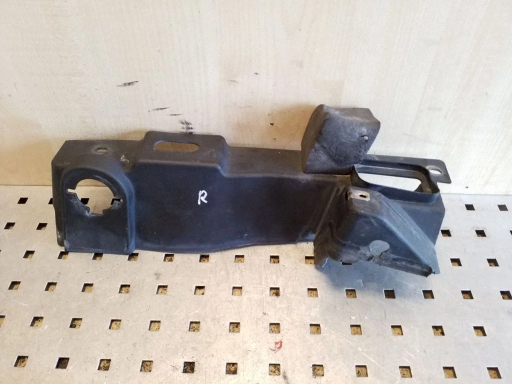 Kita variklio skyriaus detalė
