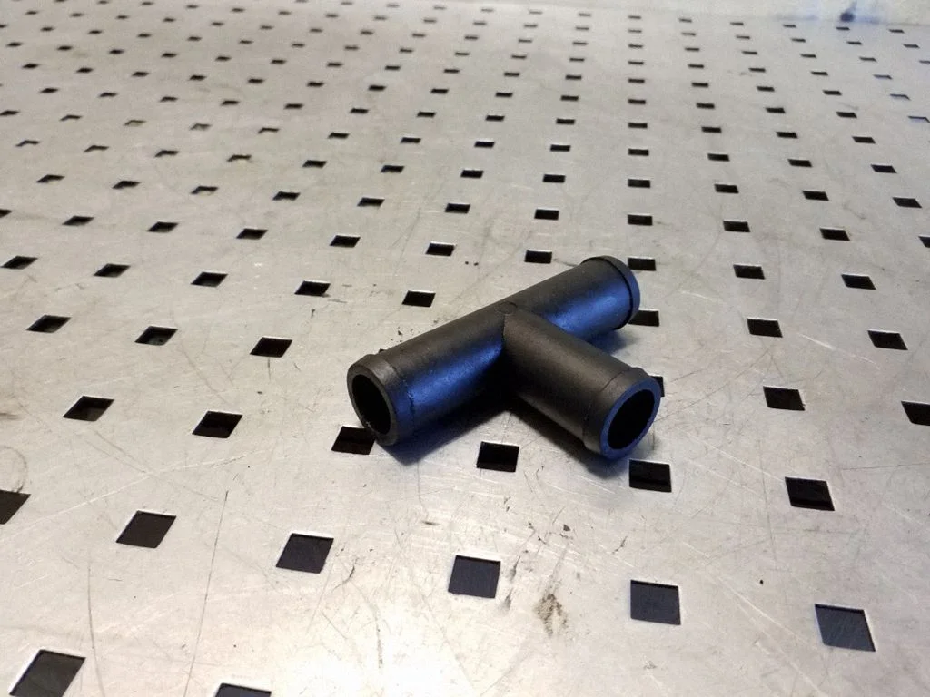 Kita variklio skyriaus detalė